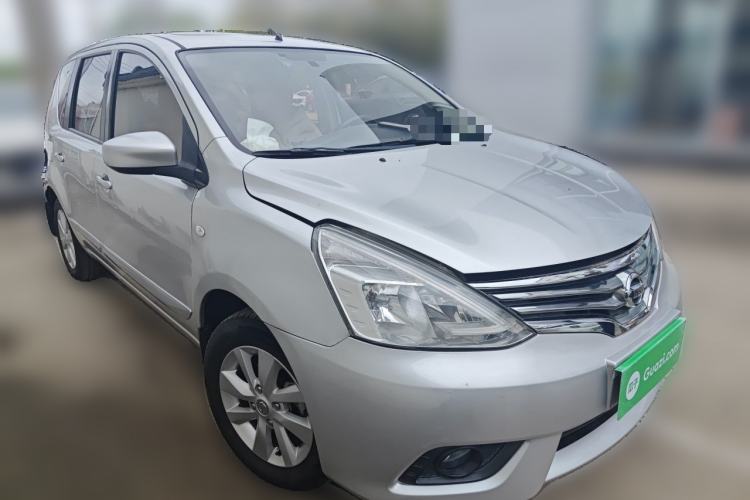 Used Nissan Livina 2013 1.6XL Manual Luxury Edition Front Right 45 Deg