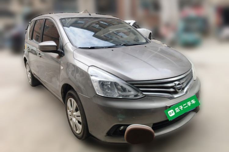 Used Nissan Livina 2013 1.6XE Manual Comfort Edition Front Right 45 Deg