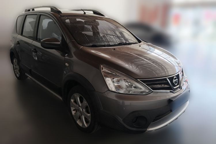 Used Nissan Livina 2013 JINRUI 1.6XV Manual Luxury Edition Front Right 45 Deg