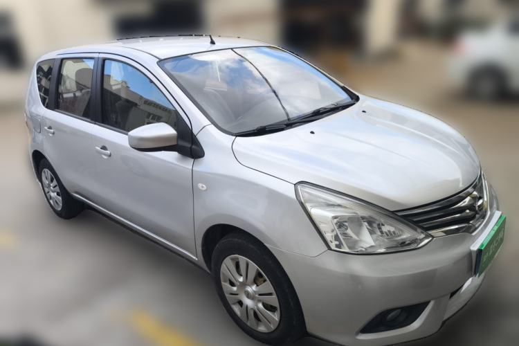 Used Nissan Livina 2013 1.6XE CVT Comfort Edition Front Right 45 Deg