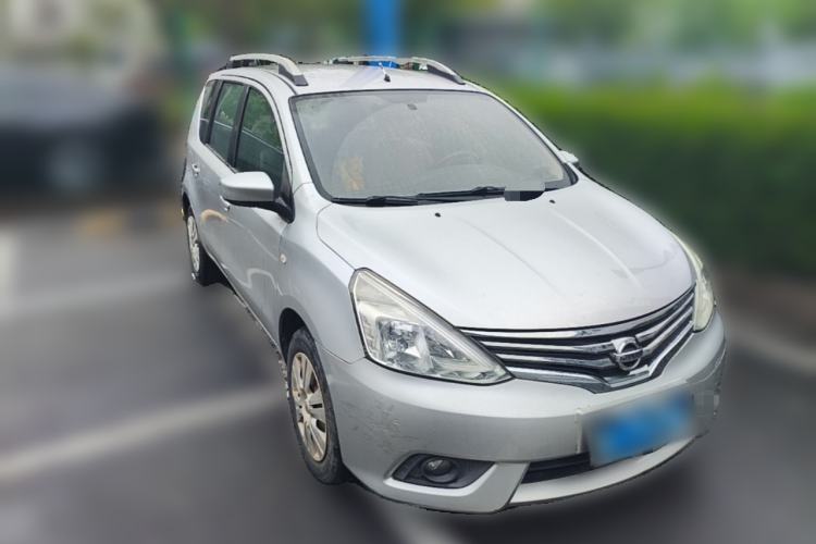 Used Nissan Livina 2013 1.6XE CVT Comfort Edition Front Right 45 Deg
