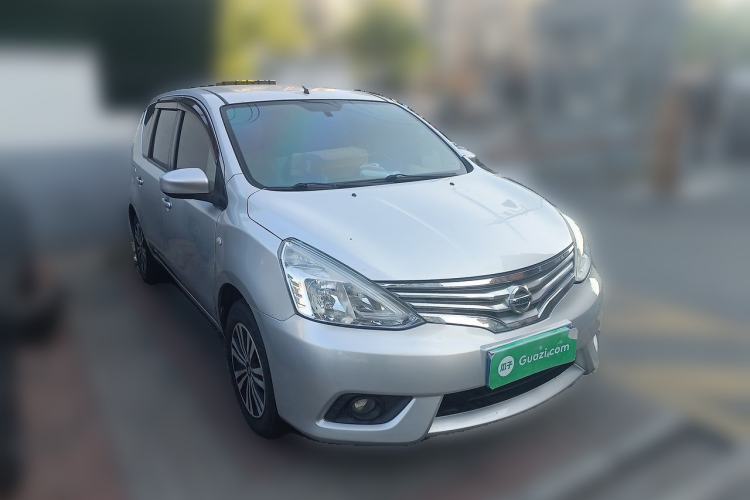Used Nissan Livina 2013 1.6XE Manual Comfort Edition Front Right 45 Deg