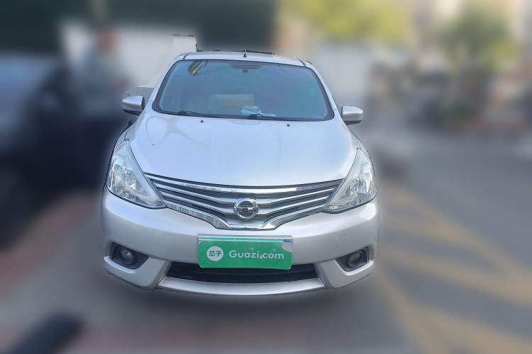 Used Nissan Livina 2013 1.6XE Manual Comfort Edition Front