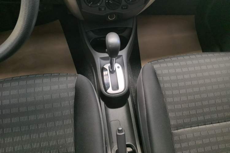 Used Nissan Livina 2013 Jinrui 1.6XL CVT Comfort Edition Gear Lever