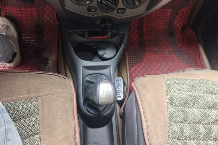 Used Nissan Livina 2013 JINRUI 1.6XV Manual Luxury Edition Gear Lever