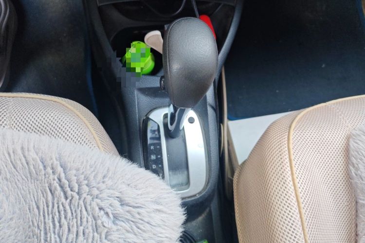 Used Nissan Livina 2013 Jinrui 1.6XL CVT Comfort Edition Gear Lever