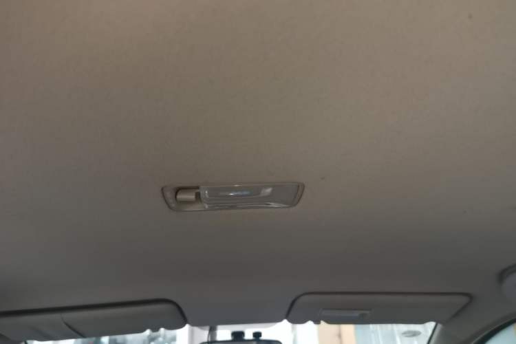 Used Nissan Livina 2013 1.6XE Manual Comfort Edition Headliner