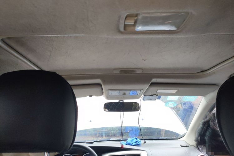 Used Nissan Livina 2013 JINRUI 1.6XV CVT Luxury Edition Headliner