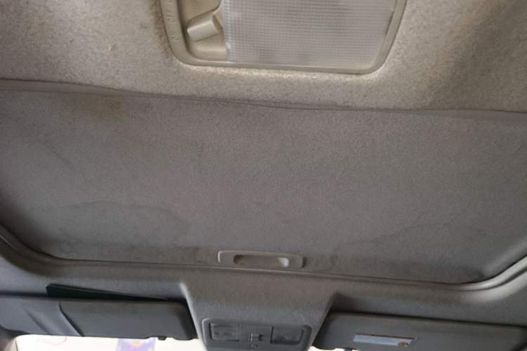 Used Nissan Livina 2013 JINRUI 1.6XV Manual Luxury Edition Headliner