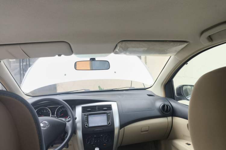 Used Nissan Livina 2013 1.6XE CVT Comfort Edition Headliner