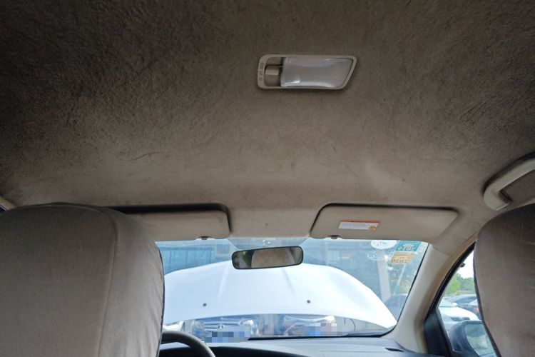 Used Nissan Livina 2013 1.6XE Manual Comfort Edition Headliner