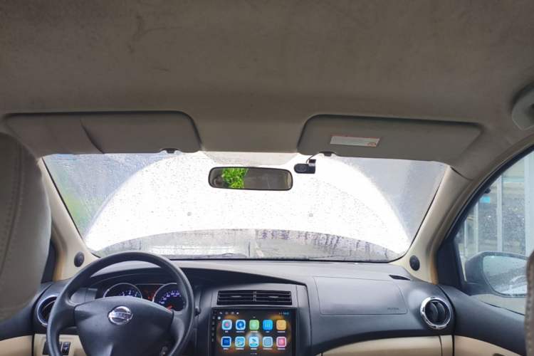 Used Nissan Livina 2013 1.6XE CVT Comfort Edition Headliner