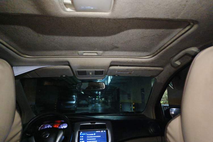 Used Nissan Livina 2013 1.6XL Manual Luxury Edition Headliner