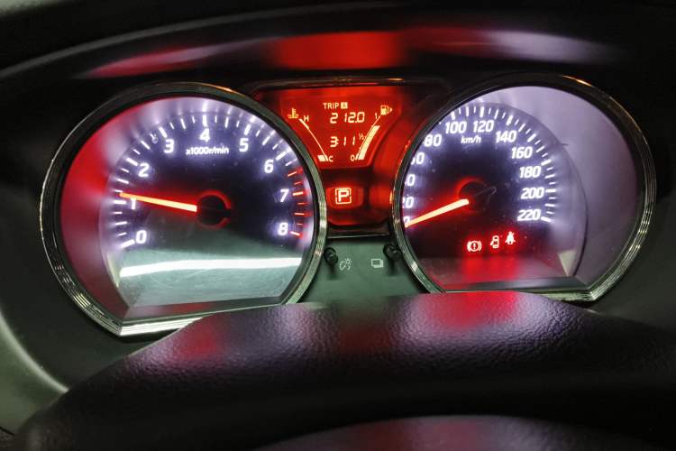 Used Nissan Livina 2013 JINRUI 1.6XV CVT Luxury Edition Instrument Cluster