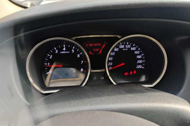 Used Nissan Livina 2013 1.6XE Manual Comfort Edition Instrument Cluster