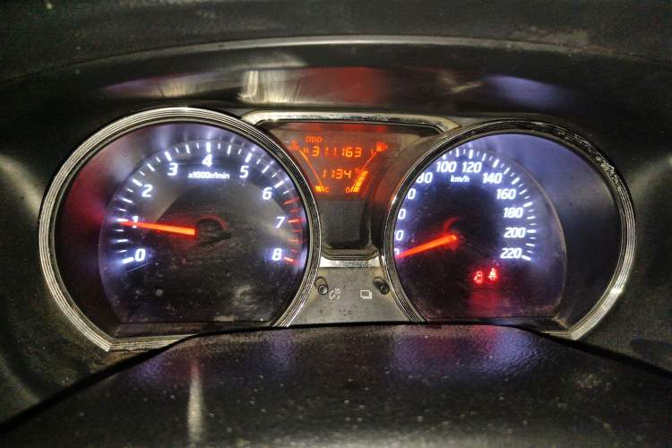 Used Nissan Livina 2013 1.6XL Manual Luxury Edition Instrument Cluster