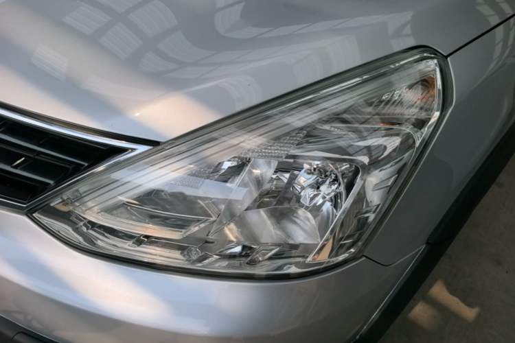 Used Nissan Livina 2013 Jinrui 1.6XL CVT Comfort Edition Left Front Headlight