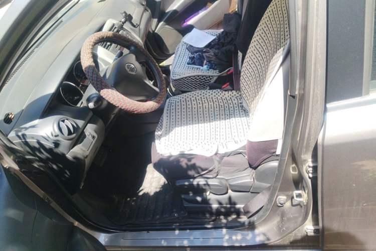 Used Nissan Livina 2013 1.6XE CVT Comfort Edition Left Front Seat