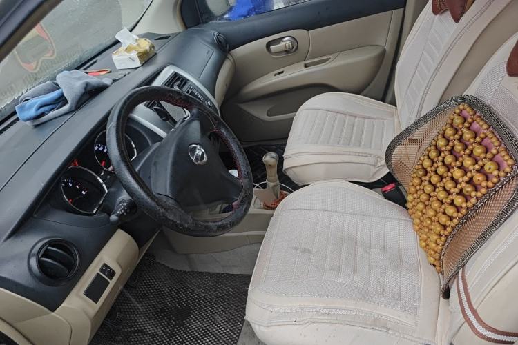 Used Nissan Livina 2013 1.6XE Manual Comfort Edition Left Front Seat
