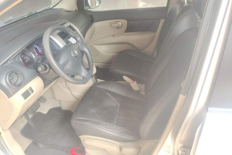 Used Nissan Livina 2013 1.6XE CVT Comfort Edition Left Front Seat