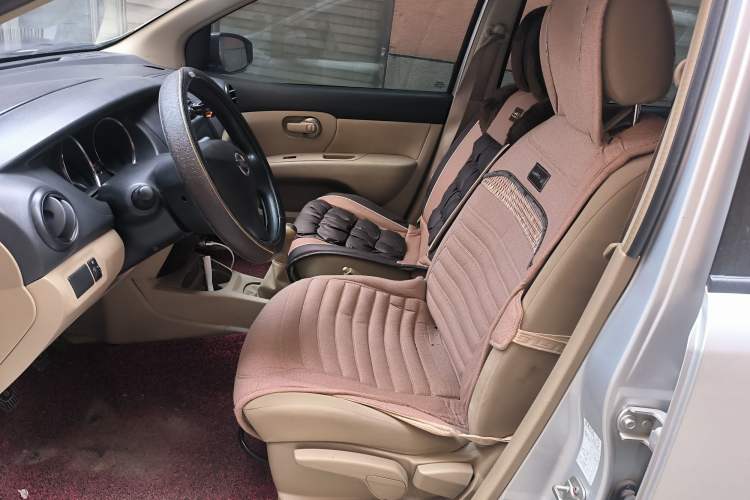 Used Nissan Livina 2013 1.6XE Manual Comfort Edition Left Front Seat