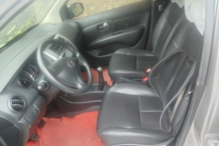 Used Nissan Livina 2013 1.6XE Manual Comfort Edition Left Front Seat