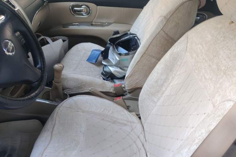 Used Nissan Livina 2013 1.6XE Manual Comfort Edition Left Front Seat