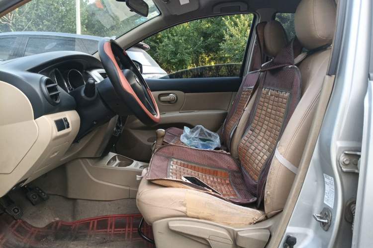 Used Nissan Livina 2013 1.6XE Manual Comfort Edition Left Front Seat