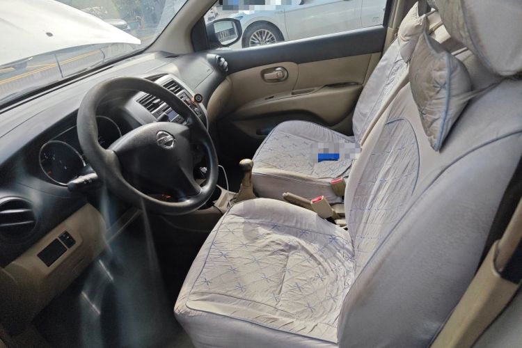 Used Nissan Livina 2013 1.6XE Manual Comfort Edition Left Front Seat