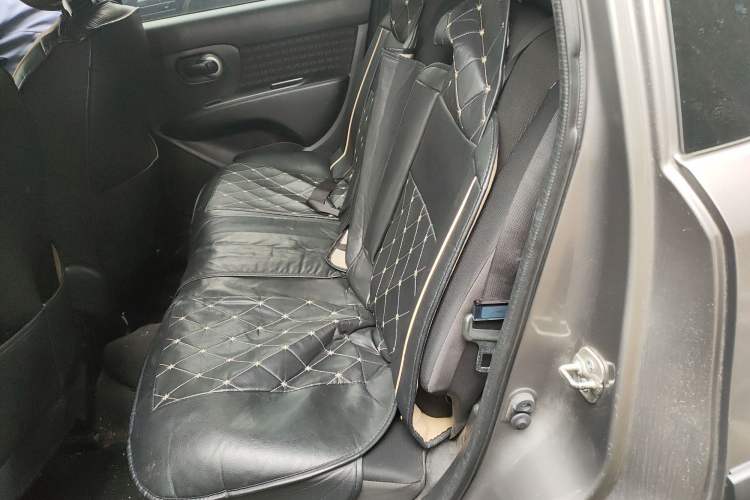 Used Nissan Livina 2013 JINRUI 1.6XV CVT Luxury Edition Left Rear Seat