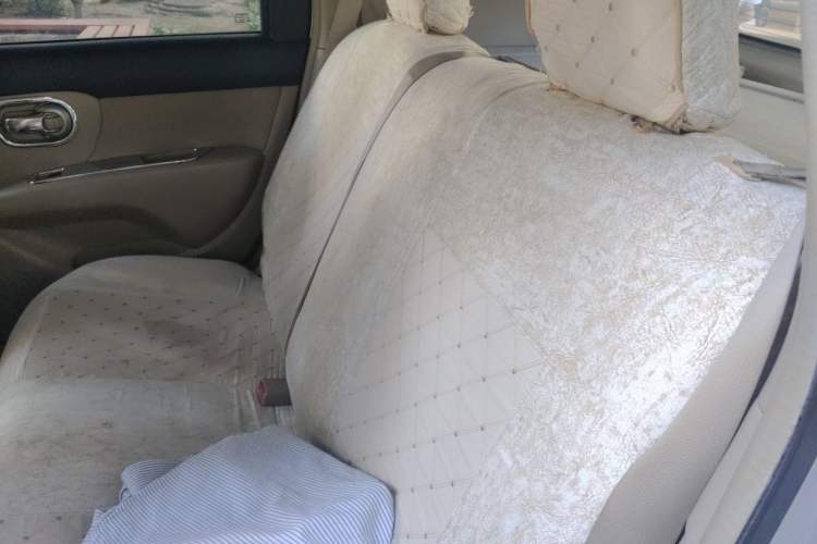 Used Nissan Livina 2013 1.6XE Manual Comfort Edition Left Rear Seat