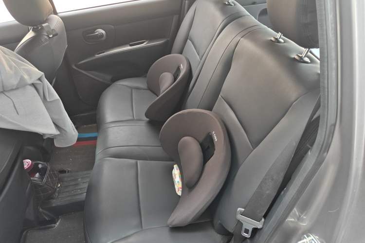Used Nissan Livina 2013 JINRUI 1.6XV CVT Luxury Edition Left Rear Seat