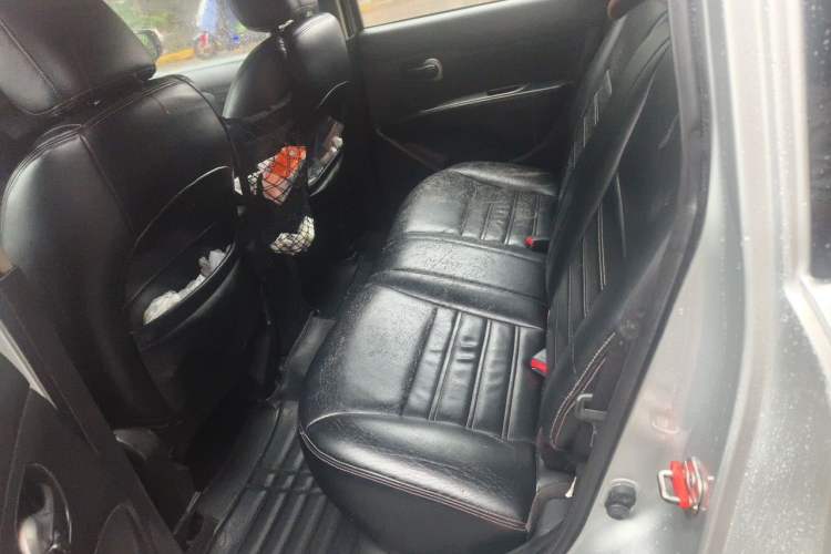 Used Nissan Livina 2013 Jingrui 1.6XL Manual Comfort Edition Left Rear Seat