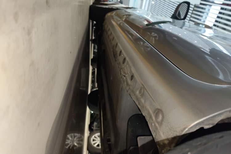 Used Nissan Livina 2013 1.6XE CVT Comfort Edition Left Side Sill
