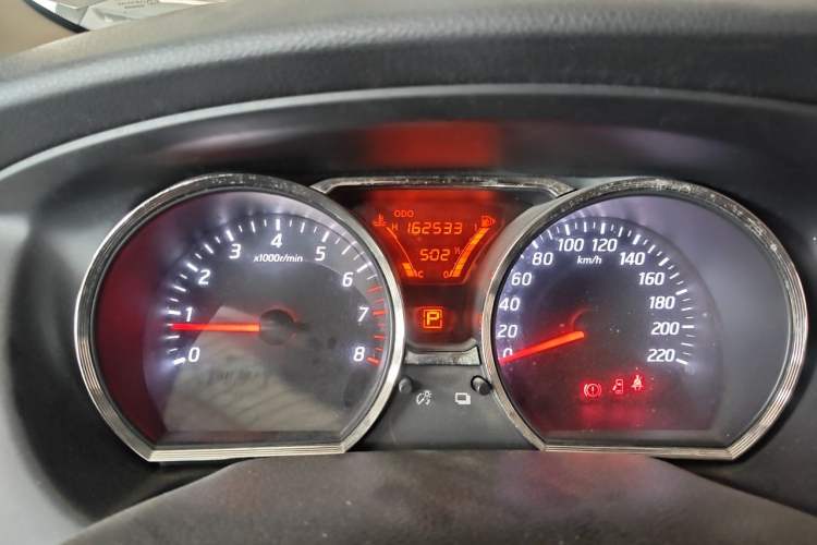 Used Nissan Livina 2013 1.6XE CVT Comfort Edition Odometer Close Up