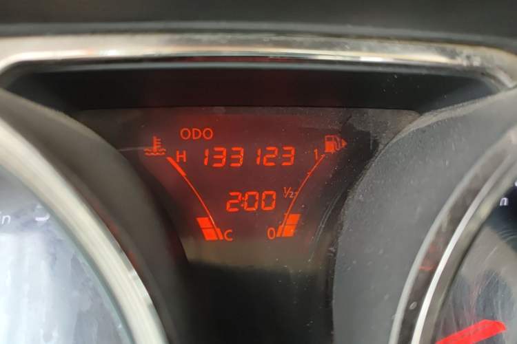 Used Nissan Livina 2013 1.6XE Manual Comfort Edition Odometer Close Up