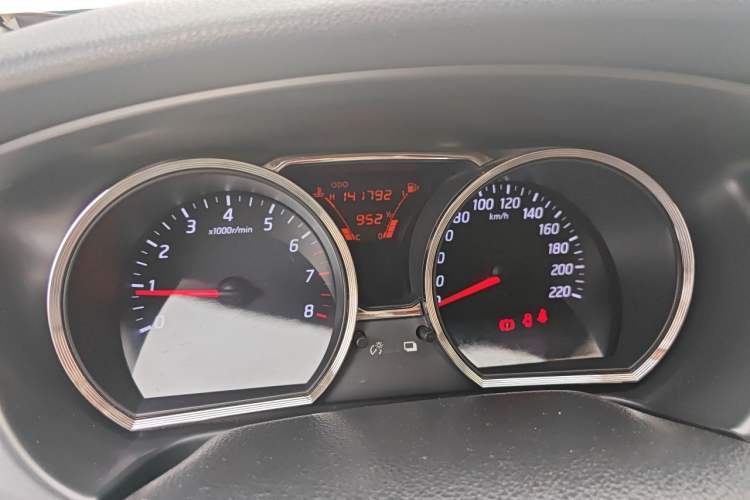 Used Nissan Livina 2013 1.6XL Manual Luxury Edition Odometer Close Up