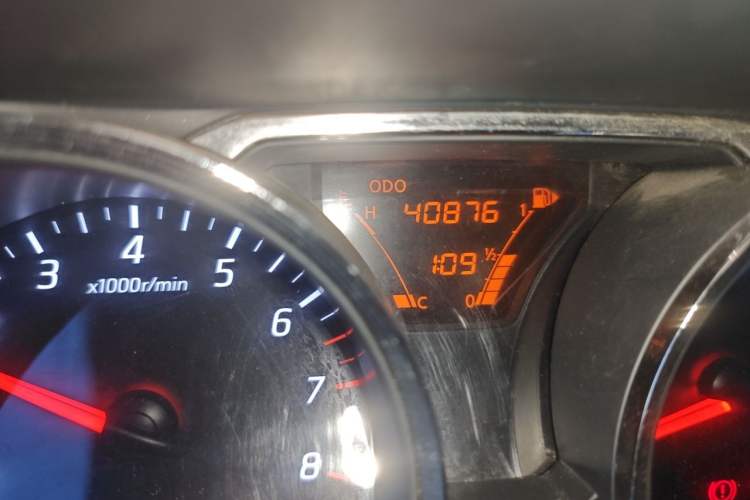 Used Nissan Livina 2013 1.6XE Manual Comfort Edition Odometer Close Up