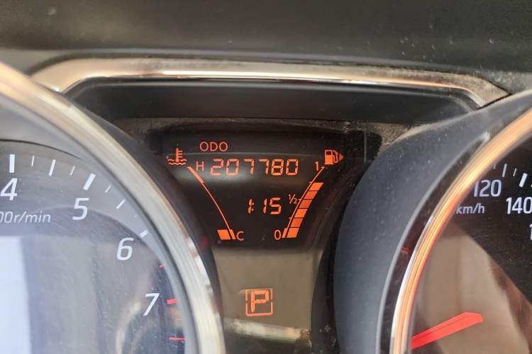Used Nissan Livina 2013 Jinrui 1.6XL CVT Comfort Edition Odometer Close Up