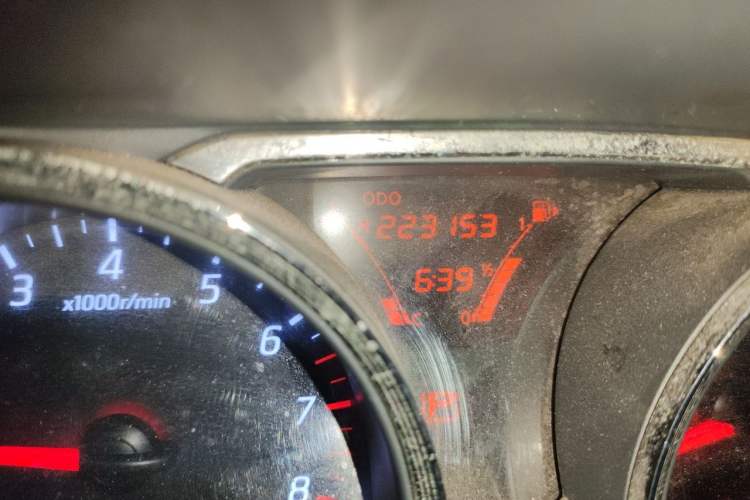 Used Nissan Livina 2013 Jinrui 1.6XL CVT Comfort Edition Odometer Close Up