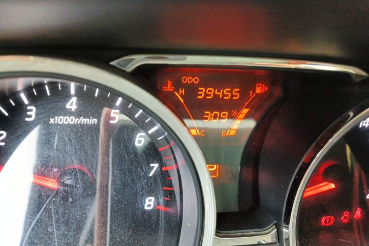 Used Nissan Livina 2013 Jinrui 1.6XL CVT Comfort Edition Odometer Close Up