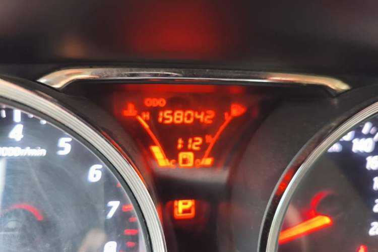 Used Nissan Livina 2013 1.6XE CVT Comfort Edition Odometer Close Up