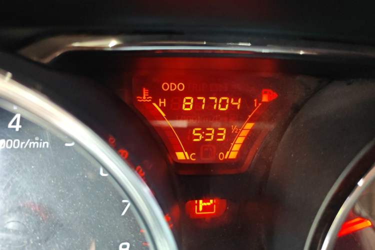 Used Nissan Livina 2013 Jinrui 1.6XL CVT Comfort Edition Odometer Close Up