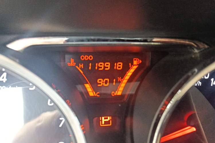 Used Nissan Livina 2013 1.6XE CVT Comfort Edition Odometer Close Up