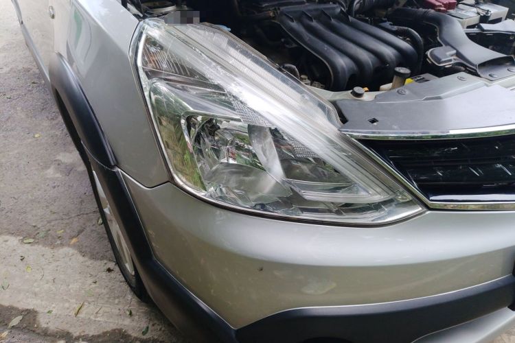 Used Nissan Livina 2013 Jingrui 1.6XL Manual Comfort Edition Right Front Headlight