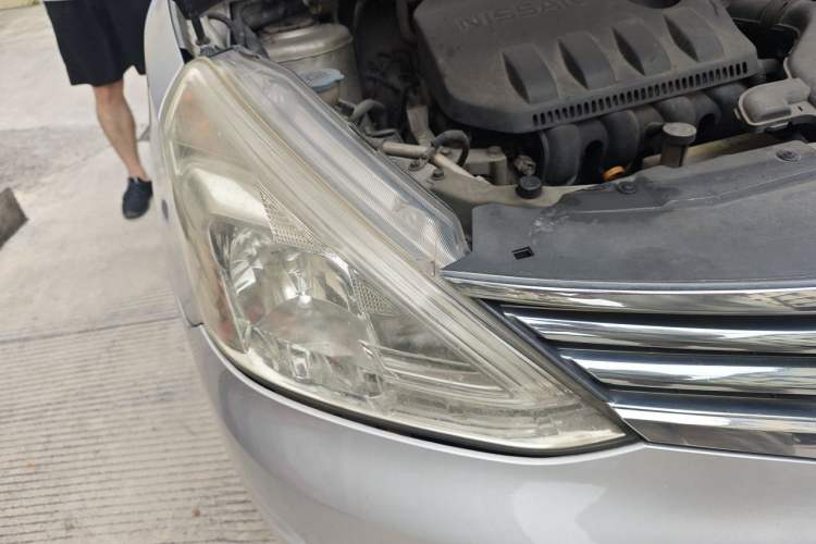 Used Nissan Livina 2013 1.6XE CVT Comfort Edition Right Front Headlight