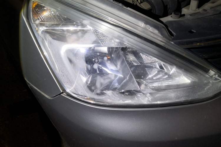 Used Nissan Livina 2013 1.6XE CVT Comfort Edition Right Front Headlight