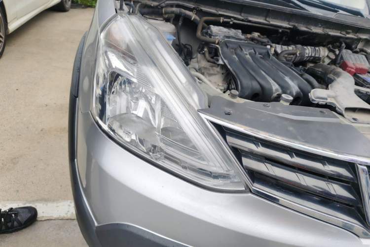 Used Nissan Livina 2013 Jinrui 1.6XL CVT Comfort Edition Right Front Headlight