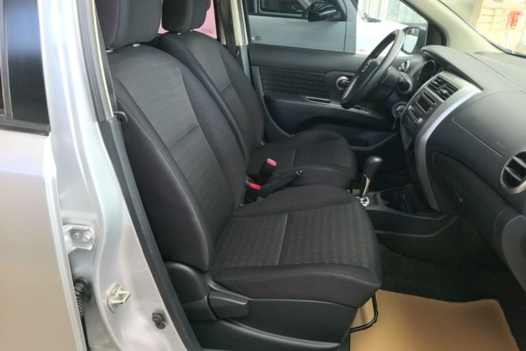 Used Nissan Livina 2013 Jinrui 1.6XL CVT Comfort Edition Right Front Seat