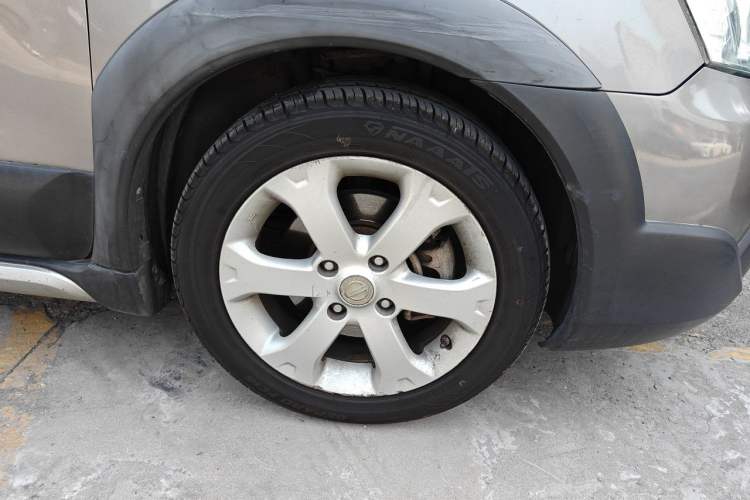 Used Nissan Livina 2013 JINRUI 1.6XV CVT Luxury Edition Right Front Wheel Hub